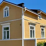 Διαμέρισμα Hearty 1800 Wooden House Near Old Town