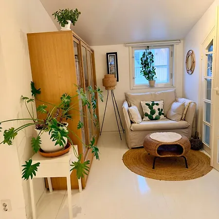 Hearty 1800 Wooden House Near Old Town Appartement Porvoo