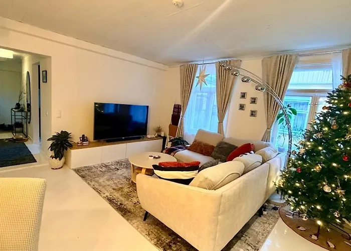 Hearty 1800 Wooden House Near Old Town