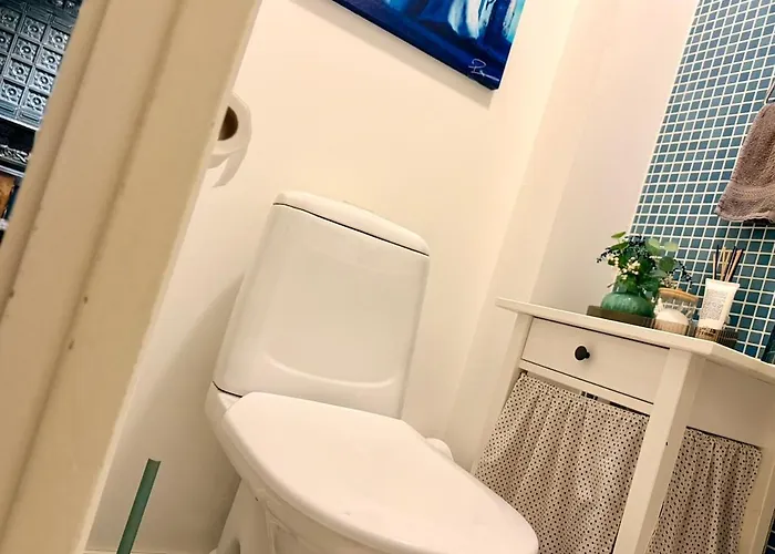 Hearty 1800 Wooden House Near Old Town 公寓