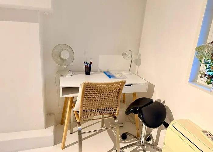 Hearty 1800 Wooden House Near Old Town *