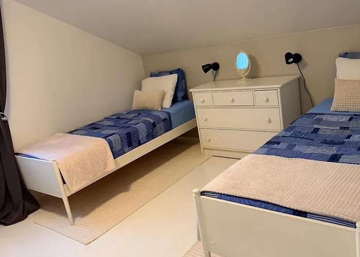 Hearty 1800 Wooden House Near Old Town *