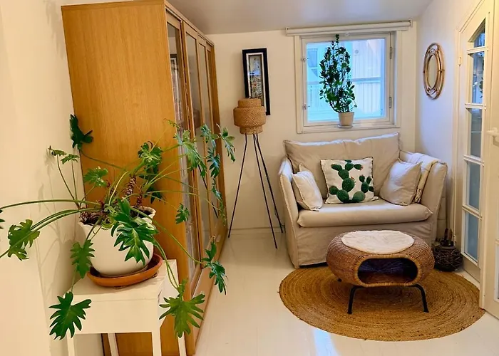 Hearty 1800 Wooden House Near Old Town 公寓 波尔沃